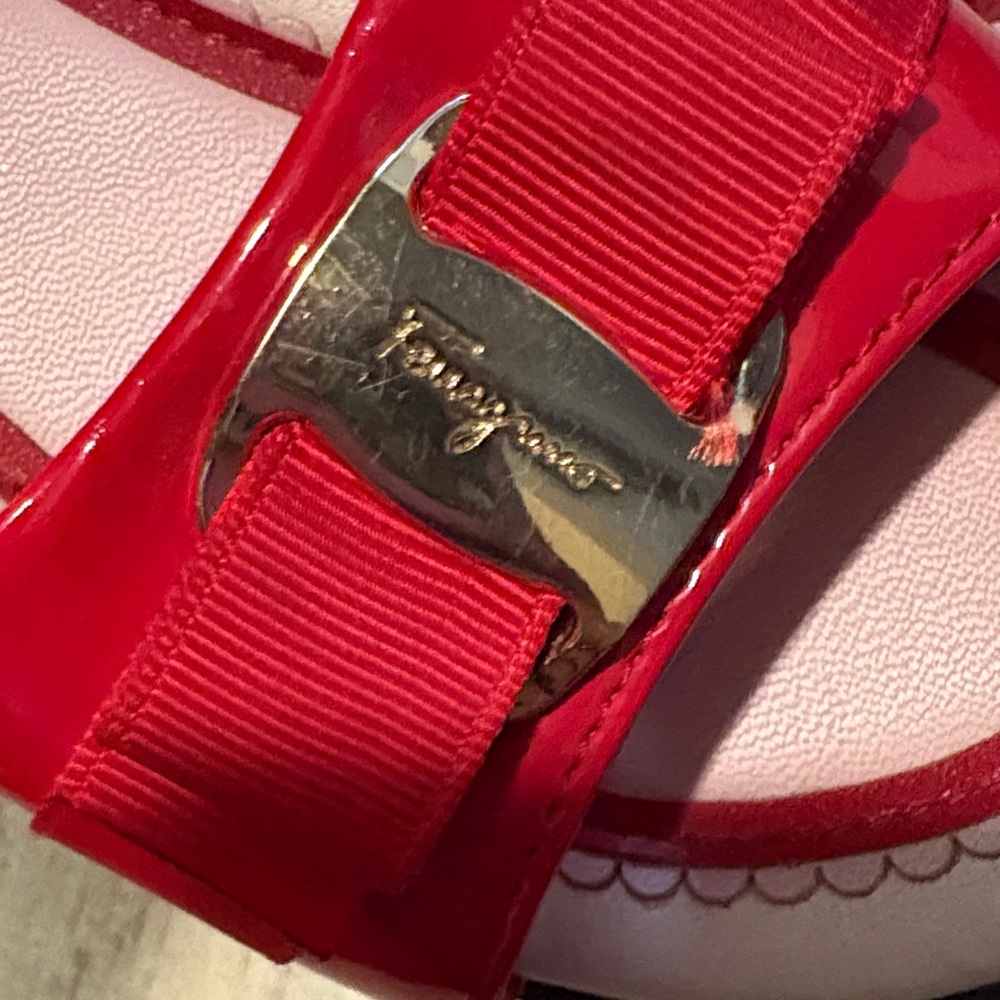 Ferragamo Red Kids Sandals - size 13 - Picture 6 of 6